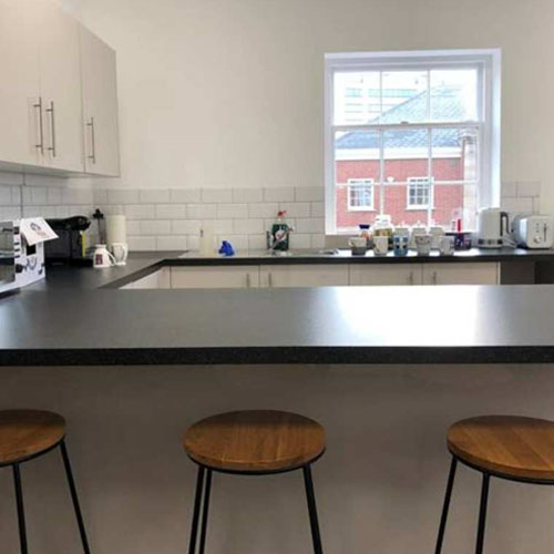 kitchen breakfast bar